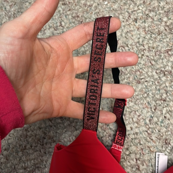 Victoria’s Secret t padded bra - Picture 2 of 7